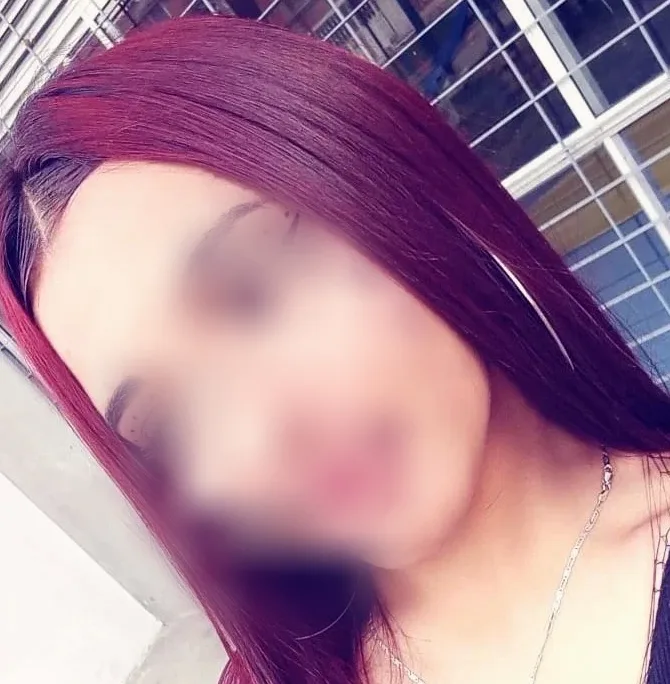 Anne, 27