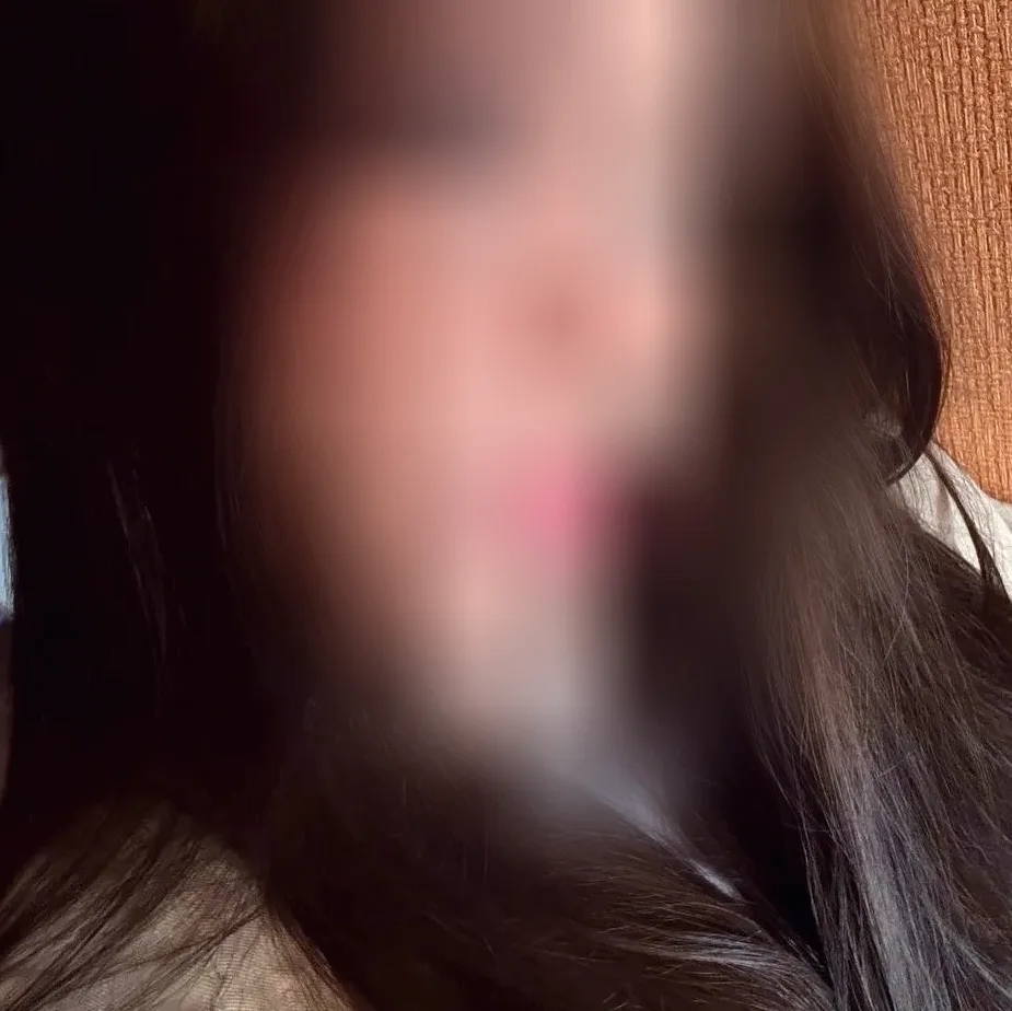 Emilie, 20