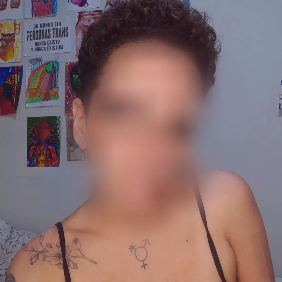 Olivia, 26